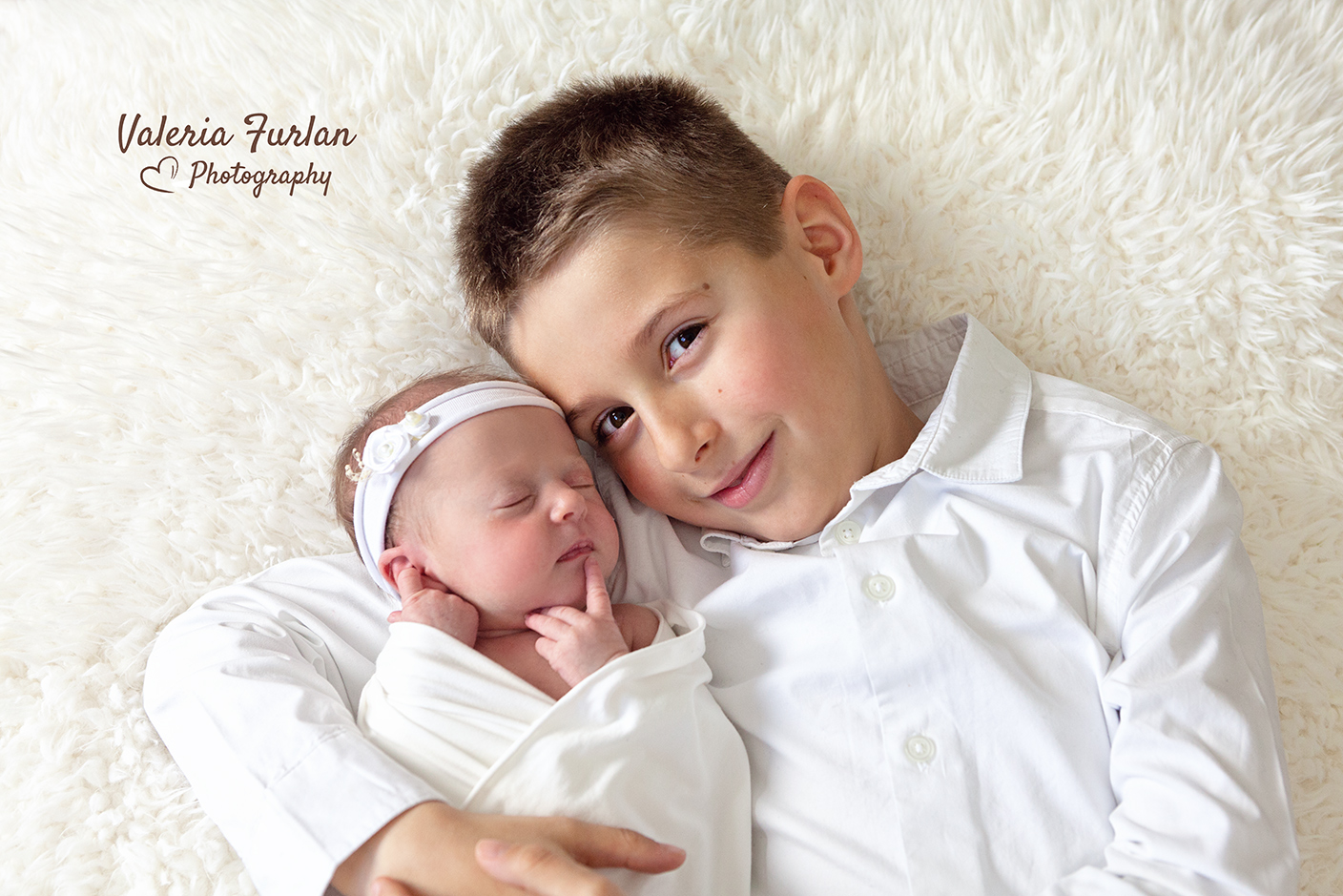 Photo de bébé et grand-frère