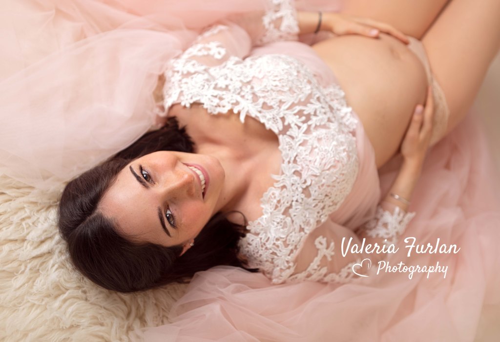 Photographe de grossesse à Strasbourg: la séance de Quitterie