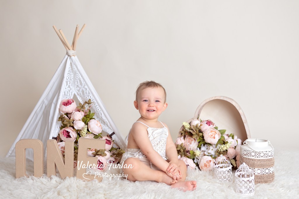 La séance « Premier anniversaire » de Margot – Votre photographe de bébé et famille à Strasbourg