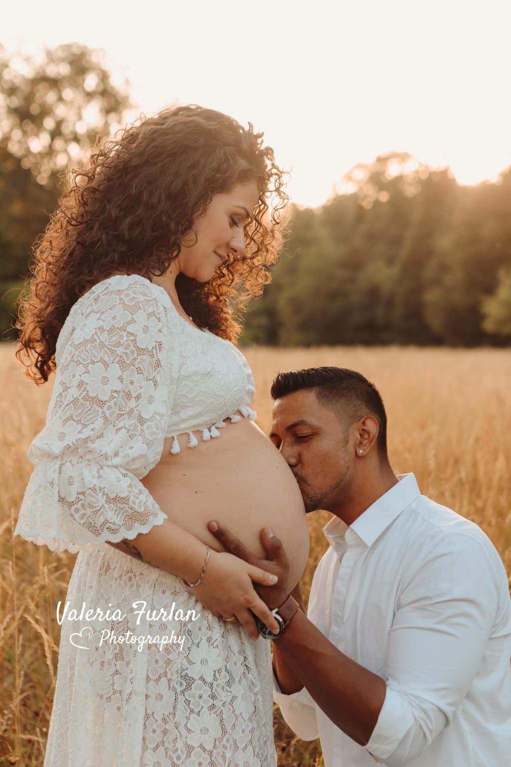 🌟 Shooting de grossesse en extérieur au coucher de soleil 🌟 Votre photographe de maternité, naissance, bébé et famille à Strasbourg et en&nbsp;Alsace