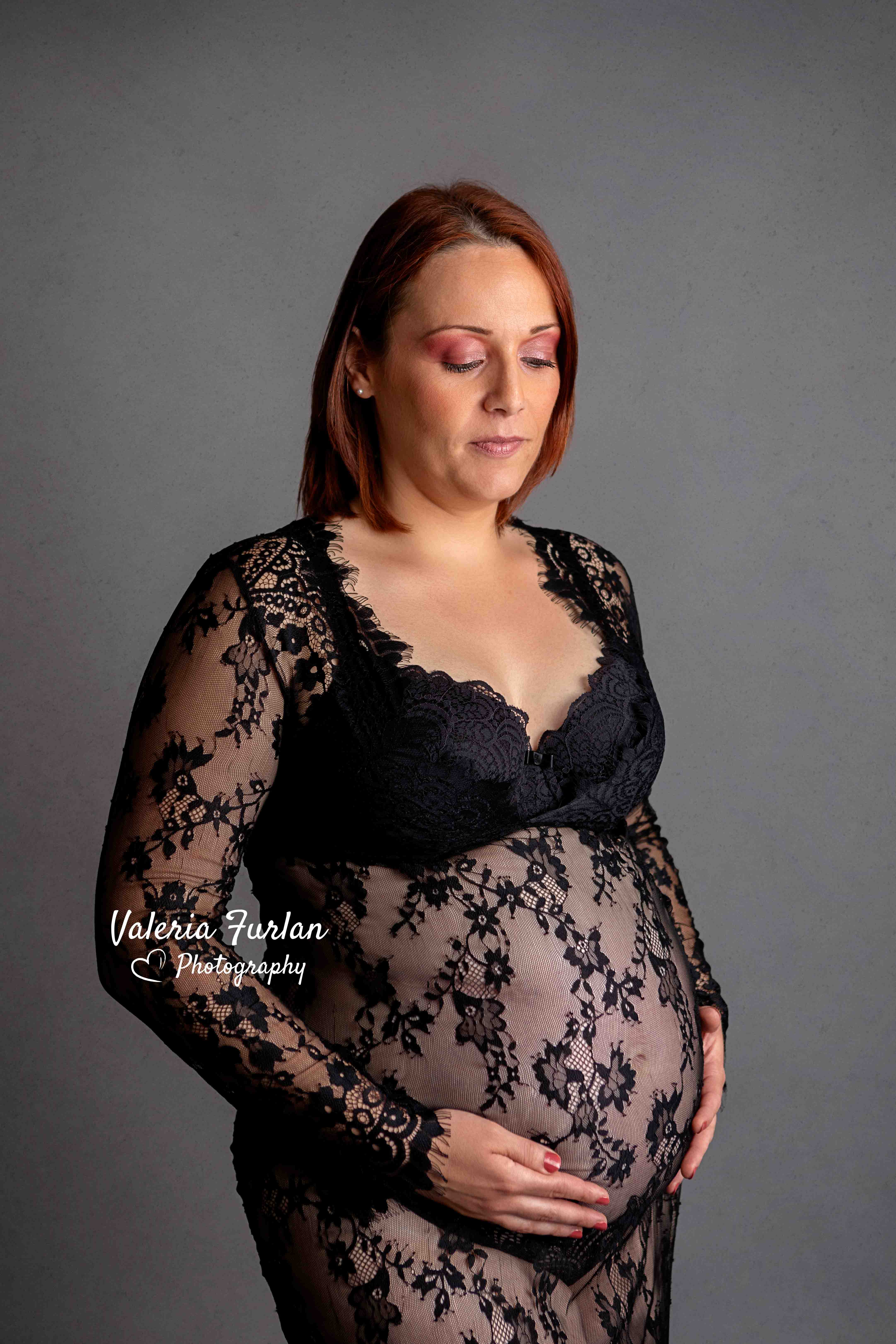 Séance photo de grossesse en studio