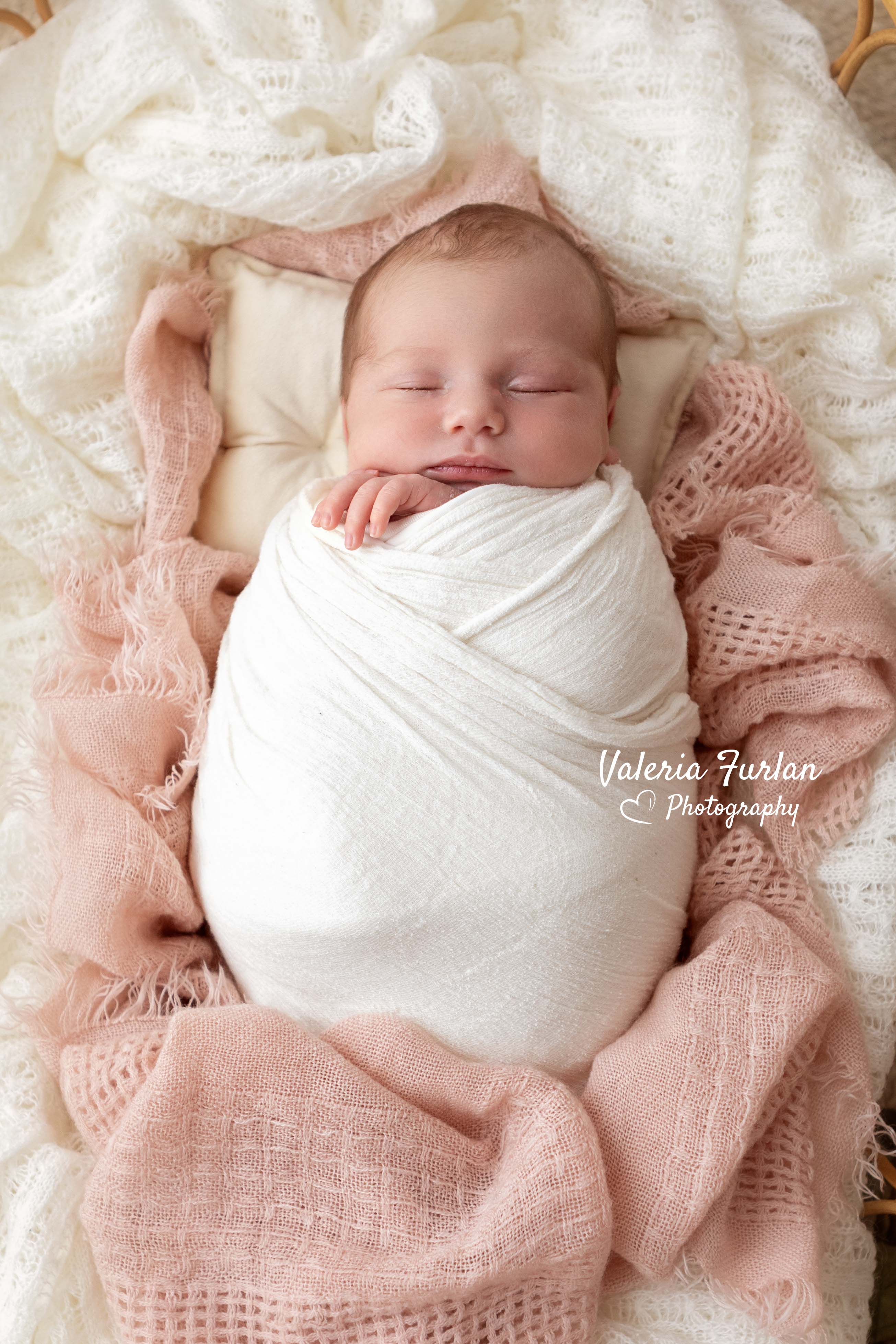 Séance photo de naissance naturelle lifestyle bébé à Strasbourg