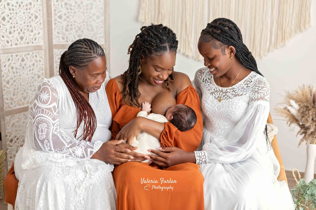 Séance photo de naissance naturelle lifestyle à Strasbourg bébé en famille