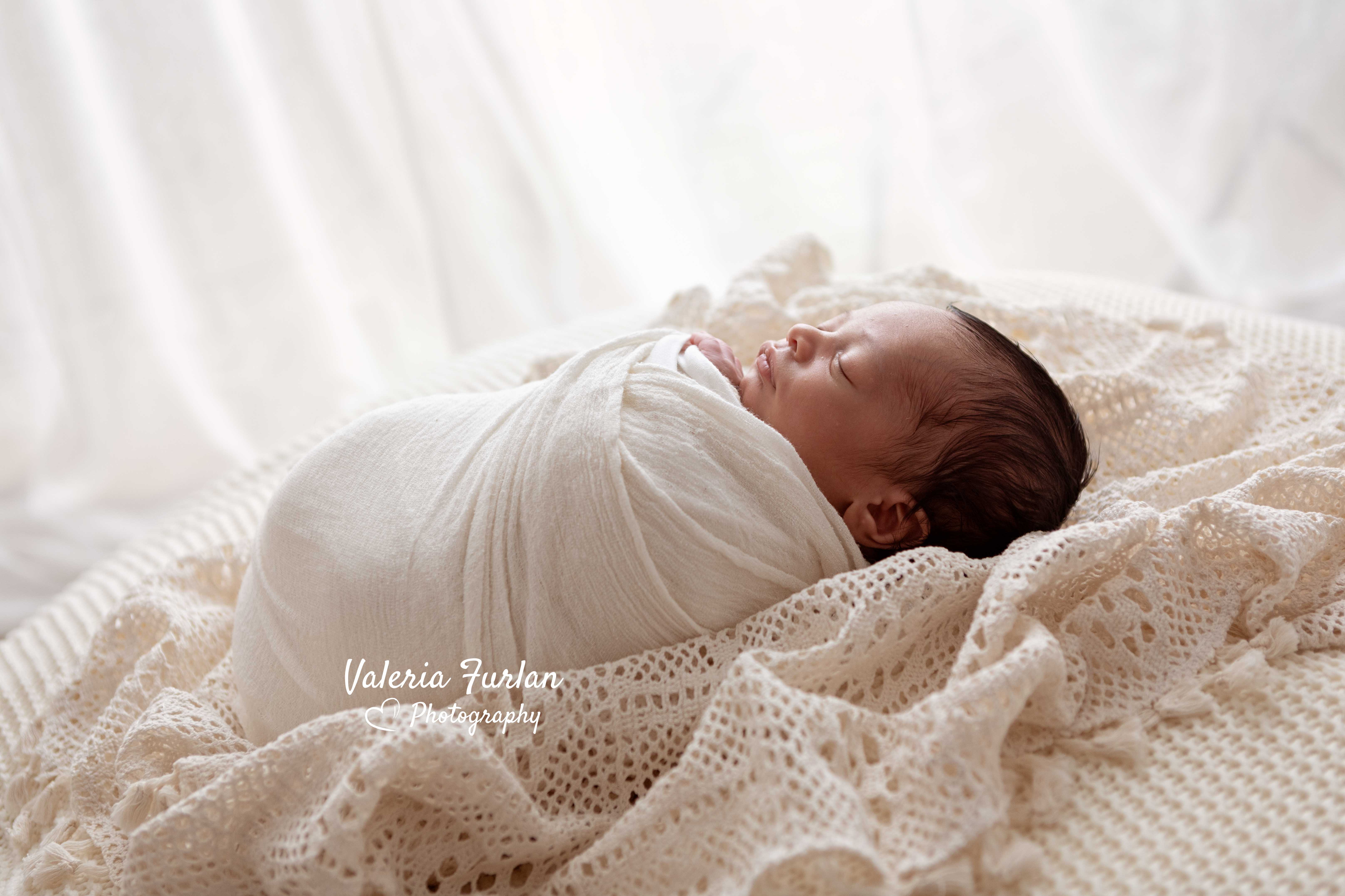 Séance photo de naissance naturelle lifestyle bébé à Strasbourg