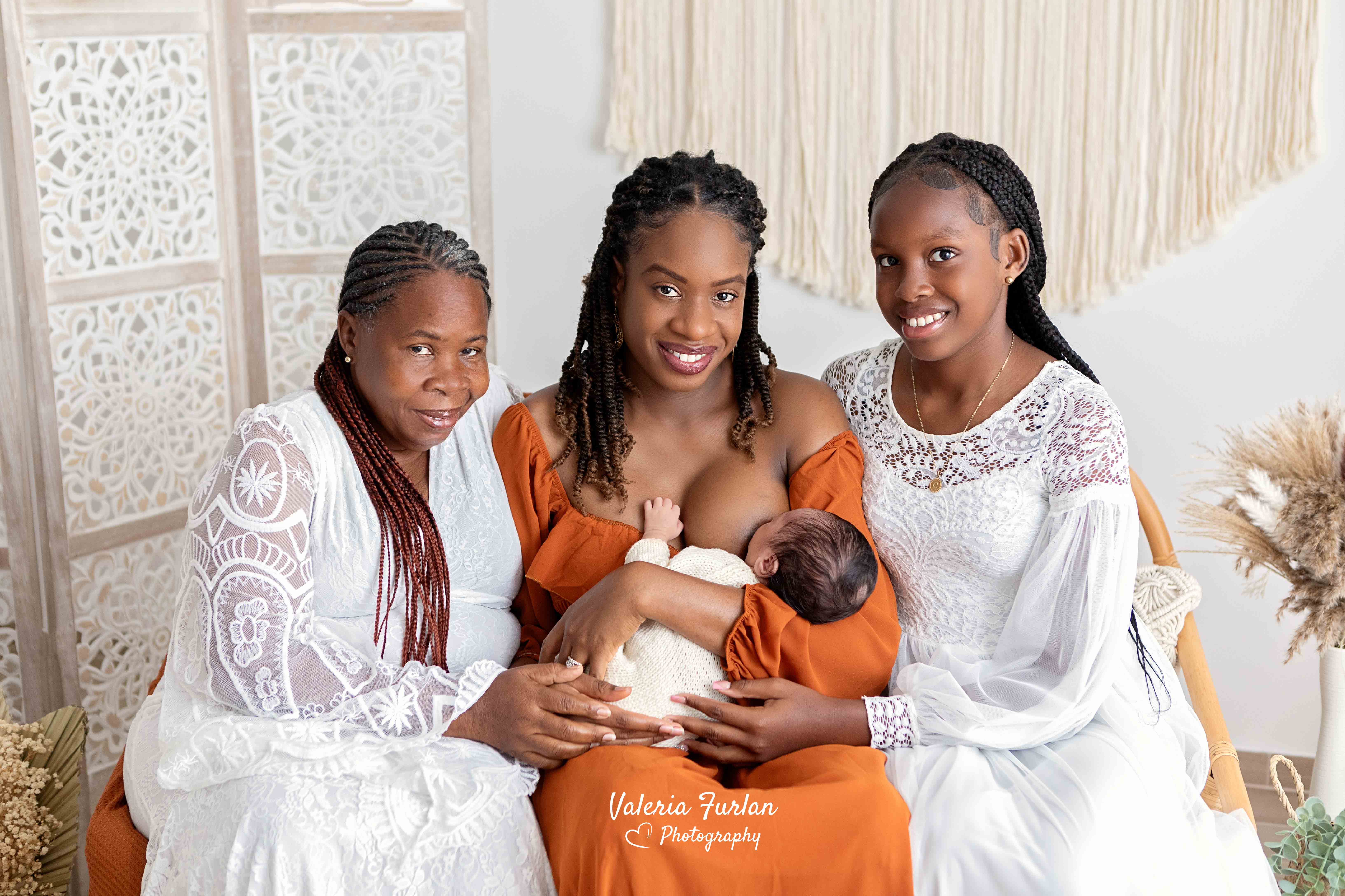 Séance photo de naissance naturelle lifestyle à Strasbourg bébé en famille