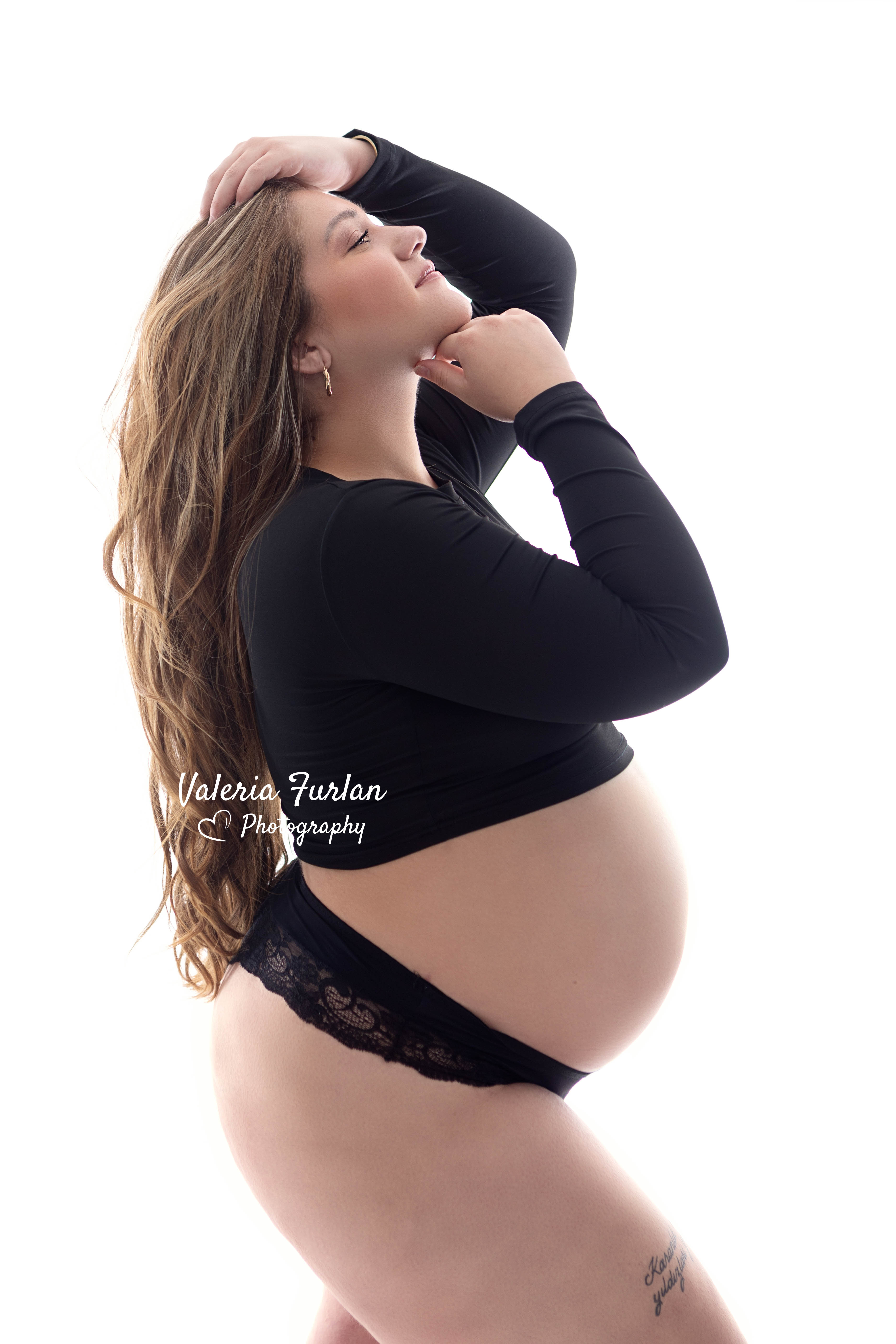 Séance photo de grossesse en studio à Strasbourg