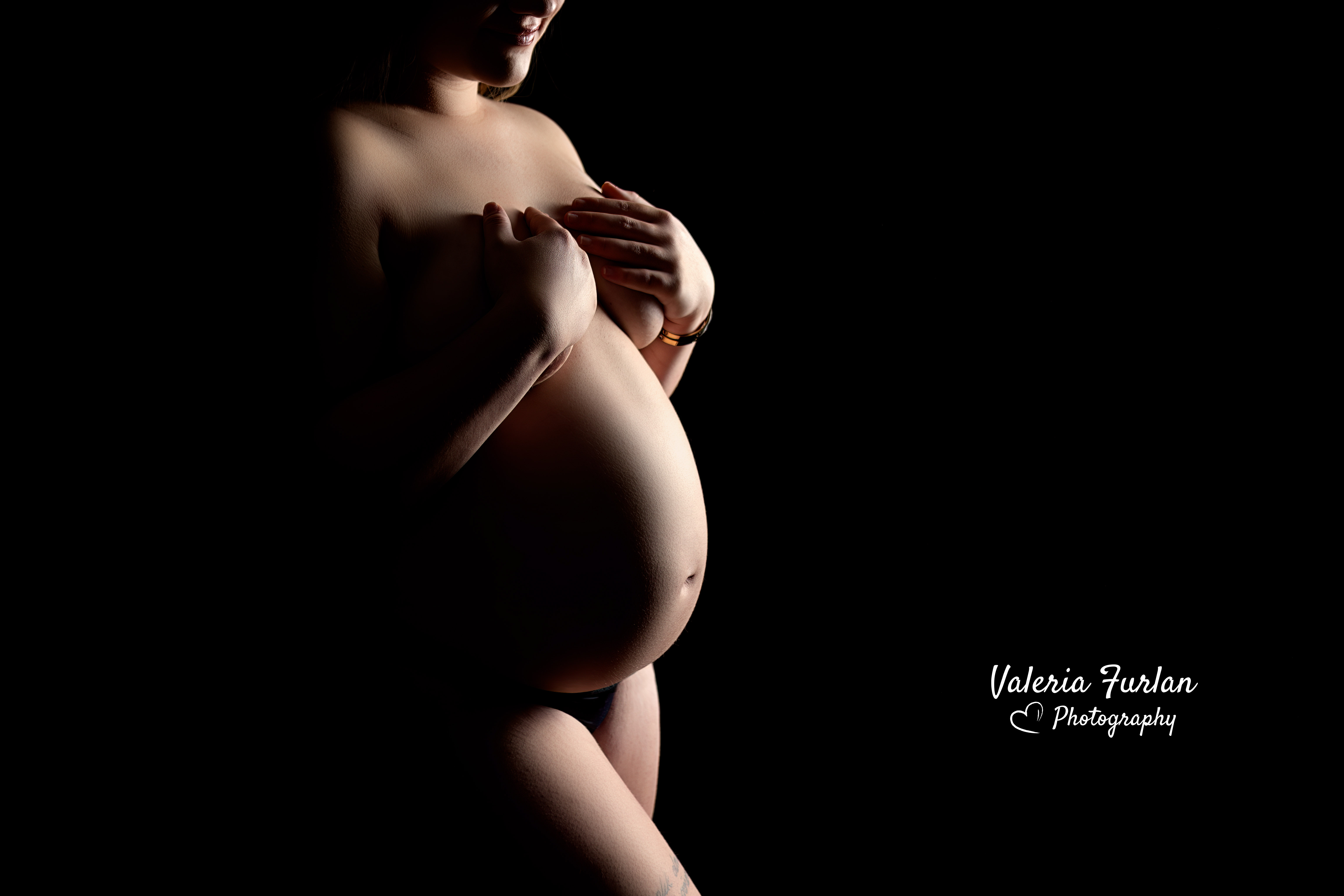 Séance photo de grossesse en studio à Strasbourg