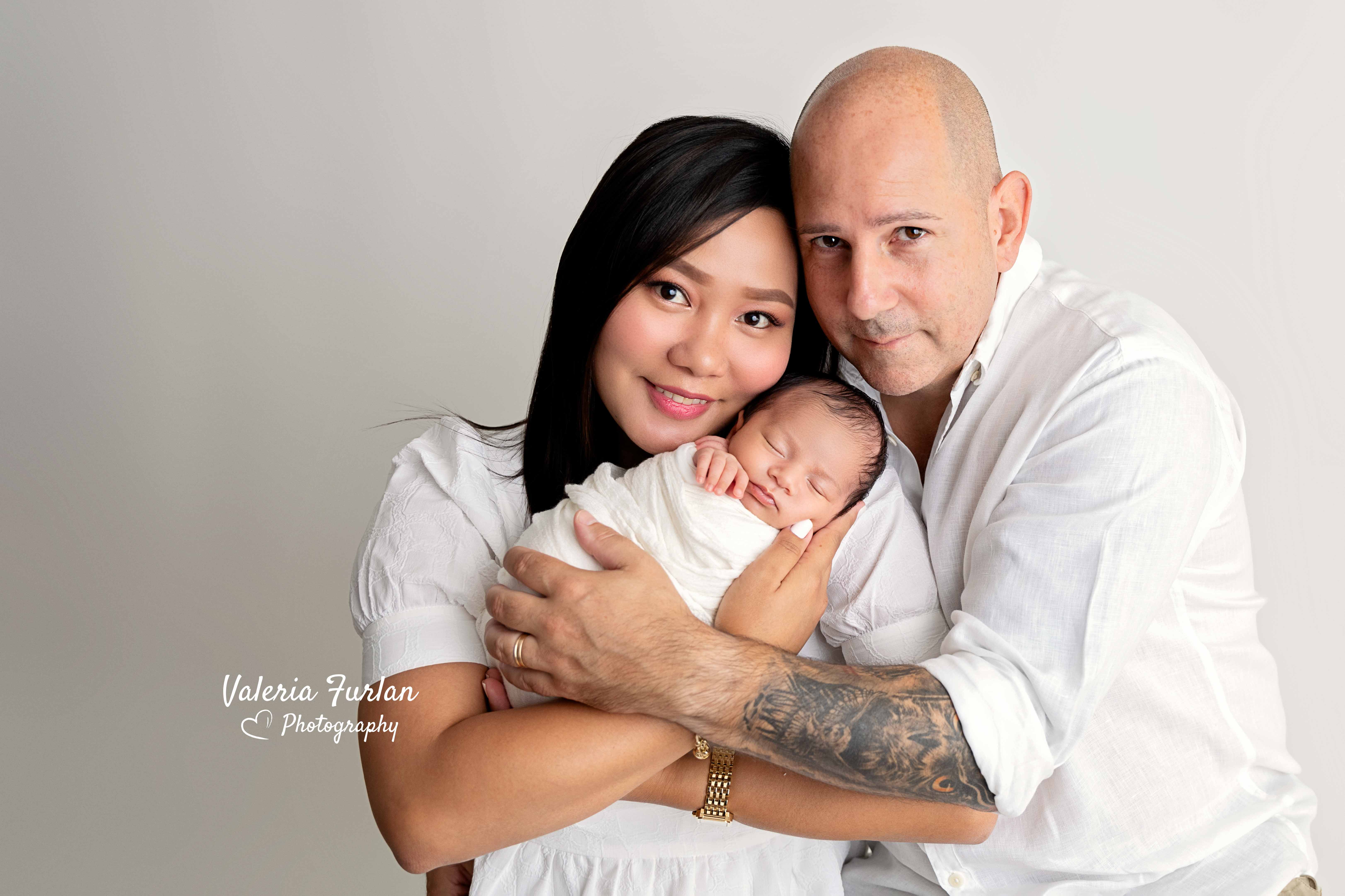Séance photo de naissance à Strasbourg bébé avec parents